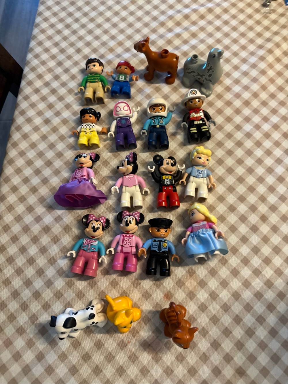 LEGO DUPLO Mixed Character and Animal Figures - Assorted Colors